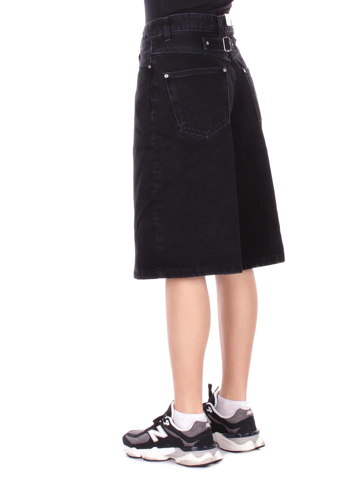 Image of CARHARTT WIP Donna Shorts I036598 8906 W' belmont short smith den Black
