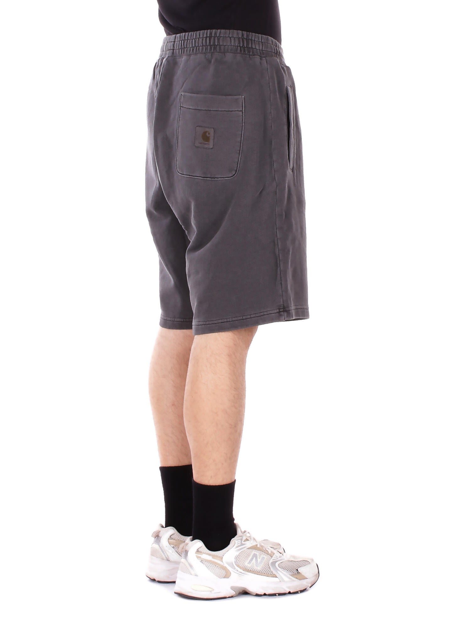 Image of CARHARTT WIP Uomo Shorts I030130 89GD Nelson sweat short Black