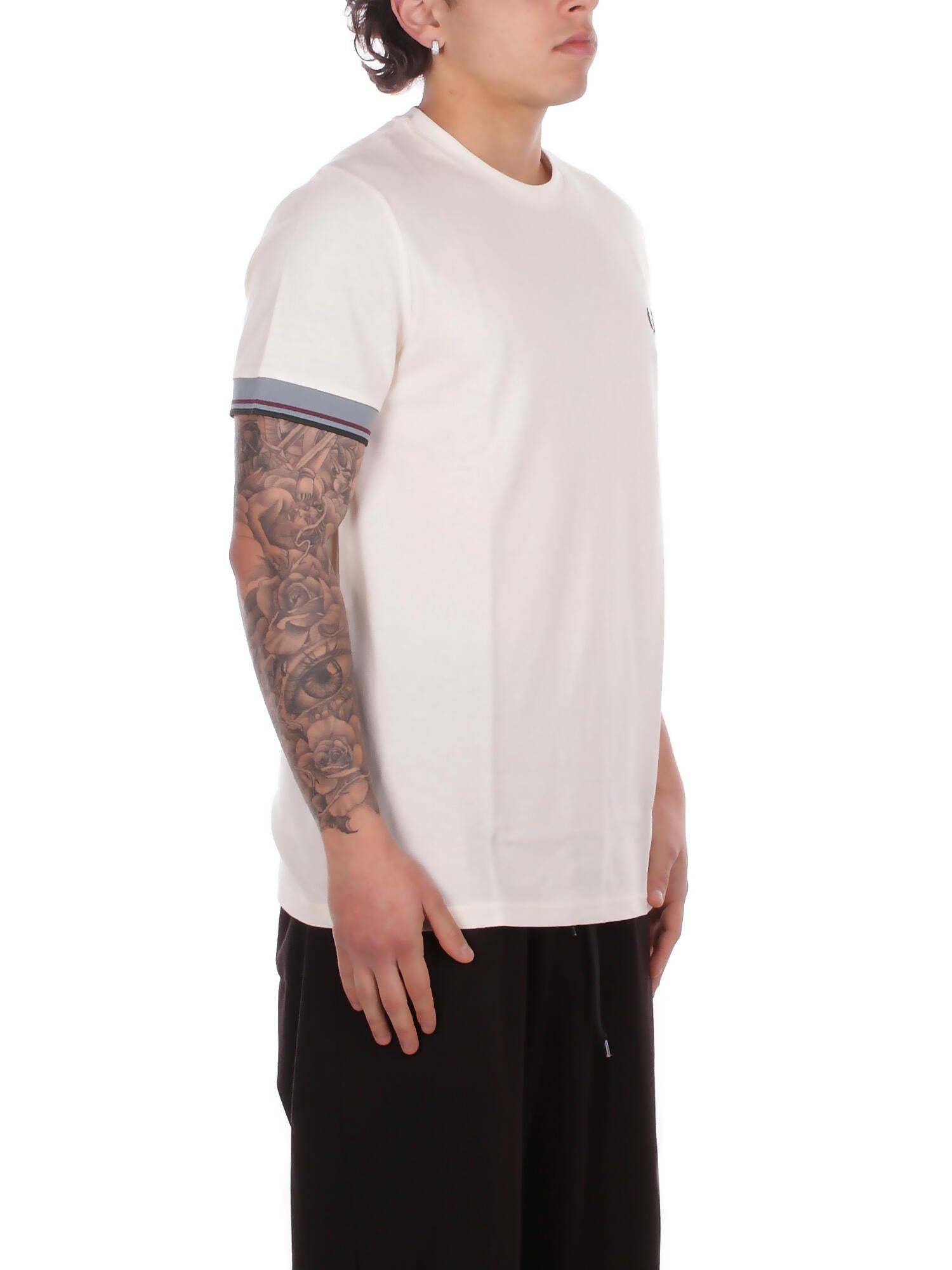 Image of FRED PERRY Uomo T-shirt M2396 560 Fp twin tipped cuff t-shirt Ecru